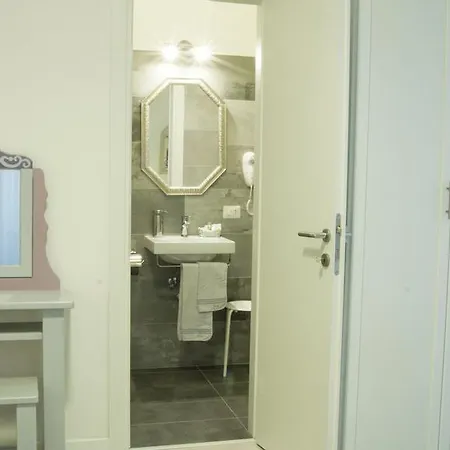 לינה וארוחת בוקר Gallery 101 רומא