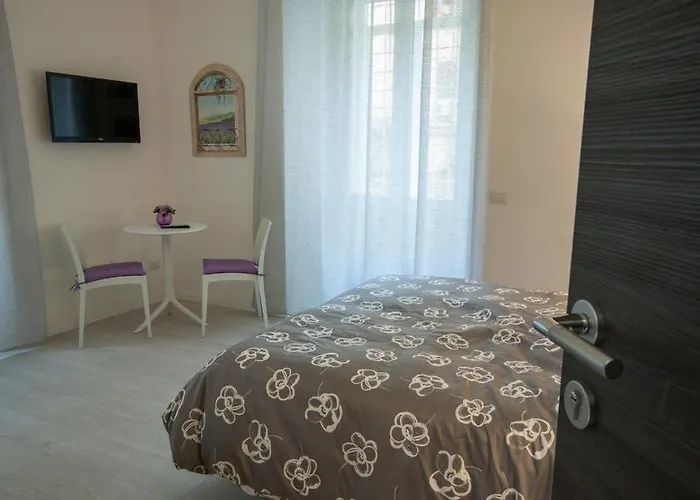 Gallery 101 Bed & Breakfast Rom