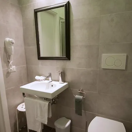 Gallery 101 Couette-café Rome