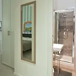 Gallery 101 فندق مبيت وإفطار 3*
