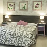 فندق مبيت وإفطار Gallery 101 3*