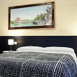 Gallery 101 فندق مبيت وإفطار روما